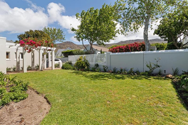 To Let 3 Bedroom Property for Rent in Steenberg Estate Western Cape